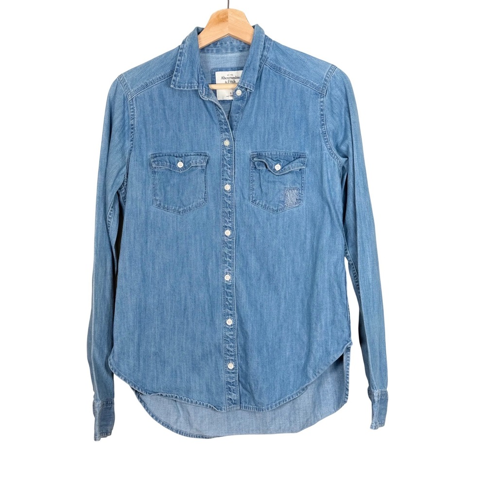 Abercrombie & Fitch Light Wash Denim Sashiko Embroidered Button Down Shirt Small